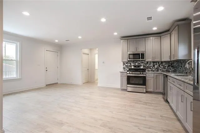 $825,000 | 8220-22 Zimpel Street, New Orleans, LA 70118