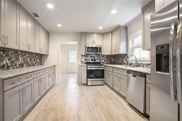 $825,000 | 8220-22 Zimpel Street, New Orleans, LA 70118