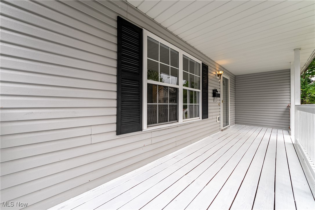 761 Garfield Street Akron, OH 44310 - Photo 5 of 31 View of wooden terrace