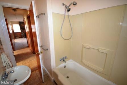4177 Dumfries Road Catlett, VA 20119 - Photo 1 of 11 Bath