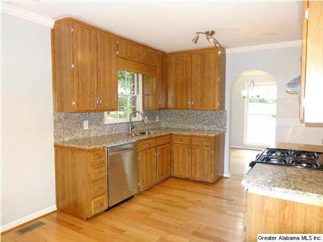 928 Rockingham Road Birmingham, AL 35235 - Photo 7 of 21 Gallery Image 7