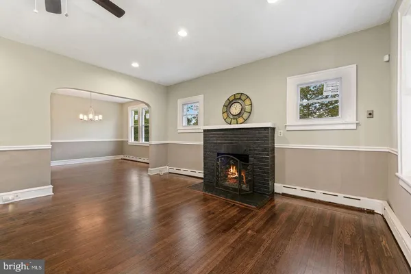 $2,950 | 120 White Horse Pike, Collingswood, NJ 08107