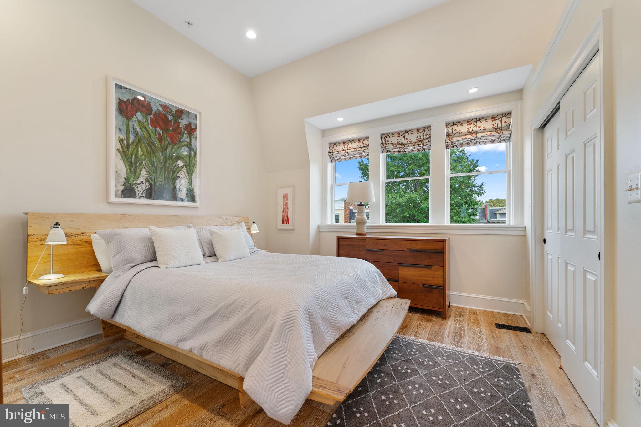 626 4th Street Northeast Washington, DC 20002 - Photo 23 of 43 Upper level primary bedroom