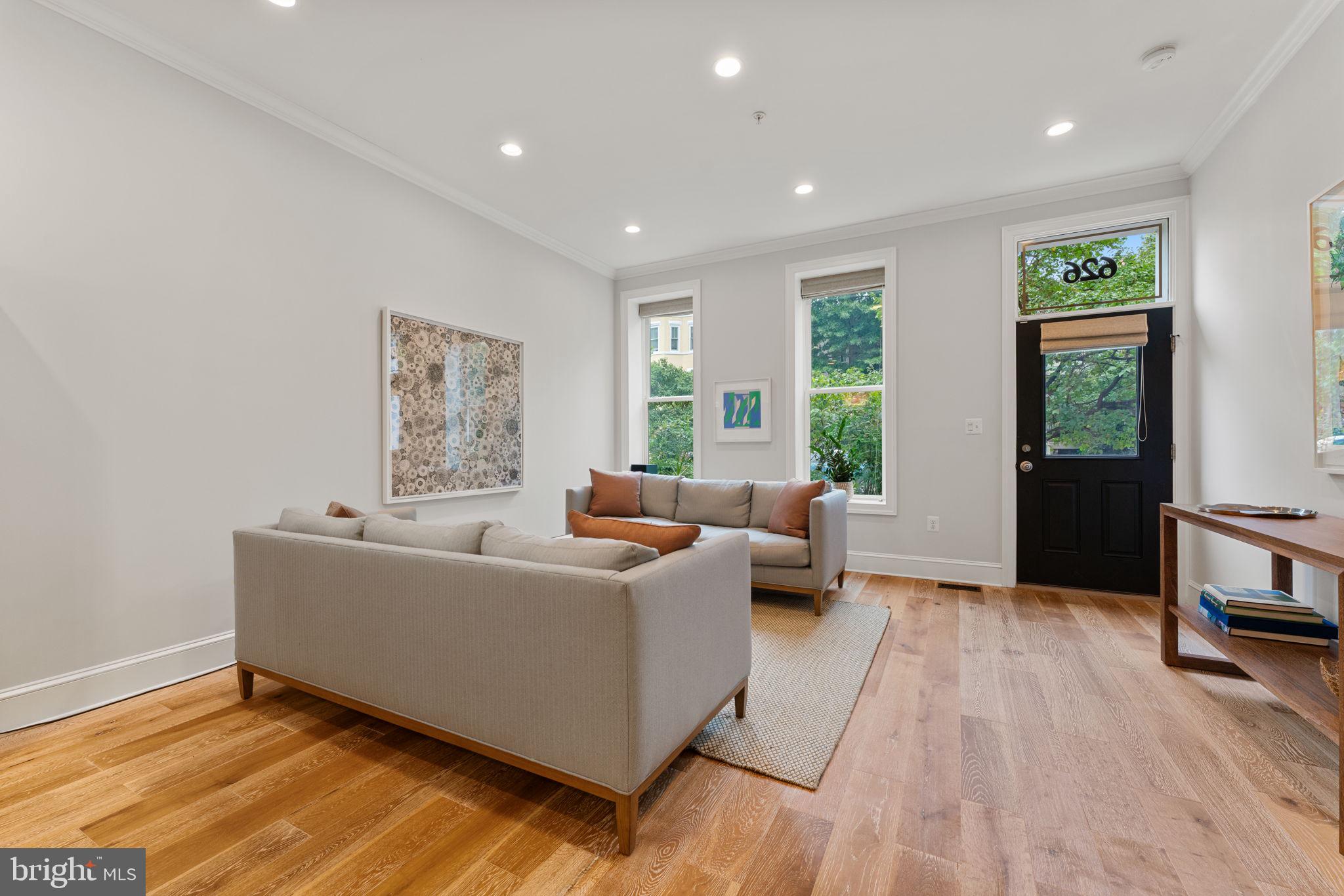 626 4th Street Northeast Washington, DC 20002 - Photo 4 of 43 View of living area