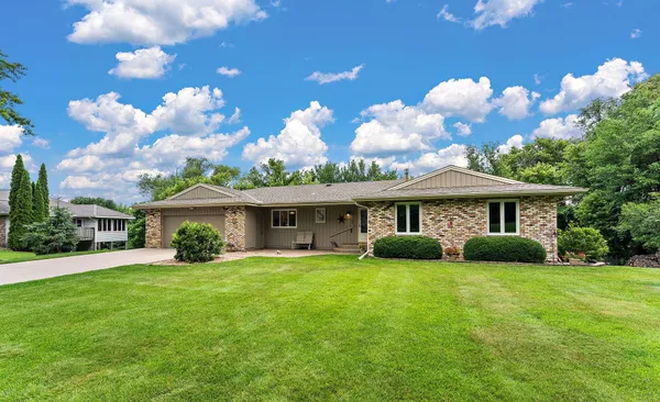 $524,900 | 12680 North Shannon Drive, Shakopee, MN 55379