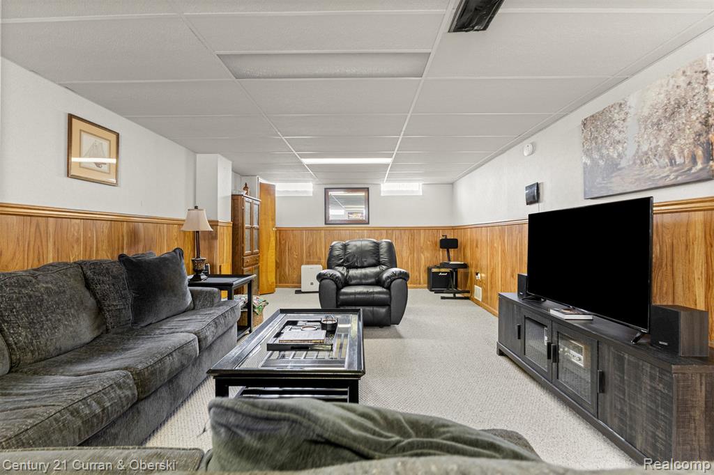 3835 Grange Road Trenton, MI 48183 - Photo 35 of 43 Gallery Image 35