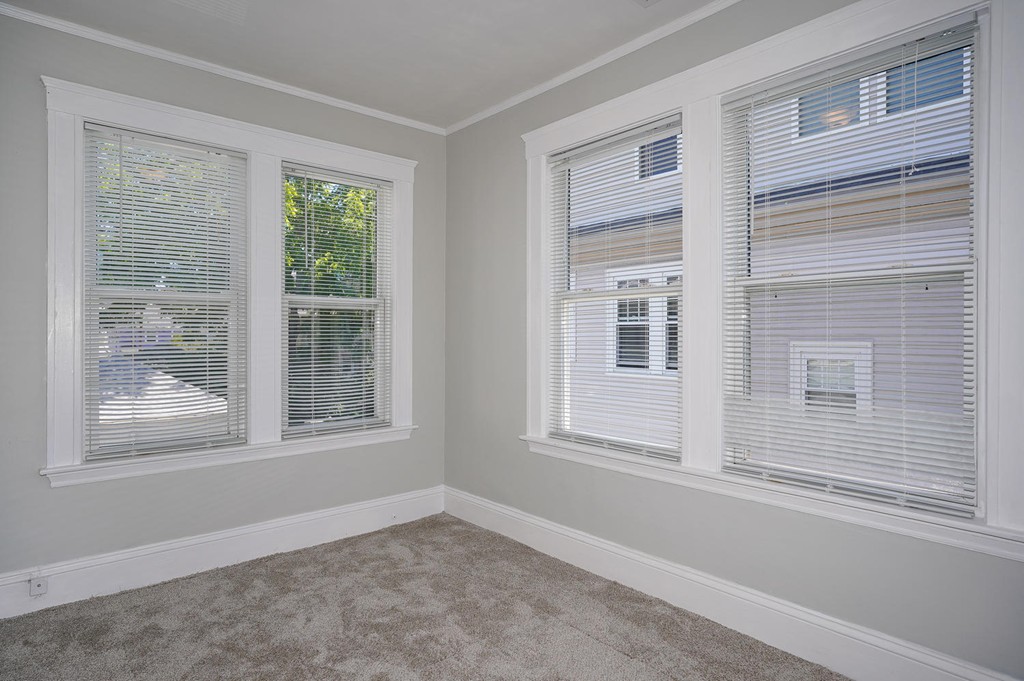 27-29 Pondview Road, Unit 2 Arlington, MA 02474 - Photo 18 of 33 Gallery Image 18