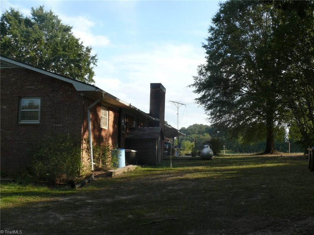 7538 Meadowbranch Road Seagrove, NC 27341 - Photo 4 of 26 Gallery Image 4