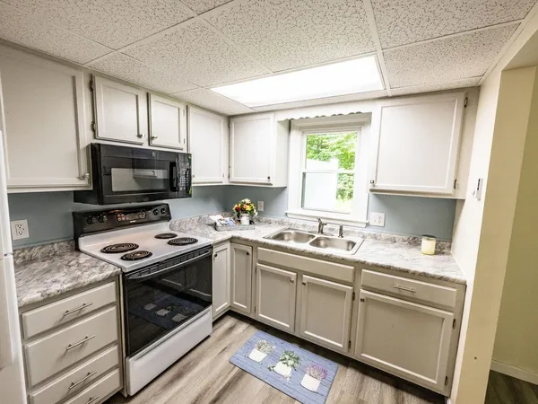 $289,500 | 86 Pinecrest Drive, Unit 3C, Essex, VT 05452