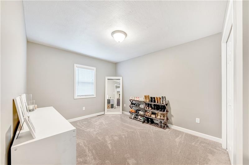 14 MacArthur Way McKees Rocks, PA 15136 - Photo 19 of 25