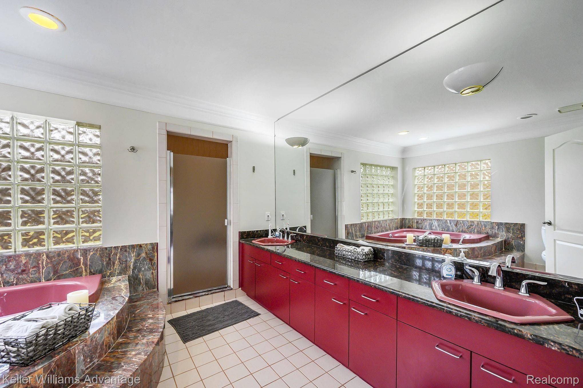 6940 Drake Road West Bloomfield, MI 48322 - Photo 20 of 59 6940-Drake_37.jpg