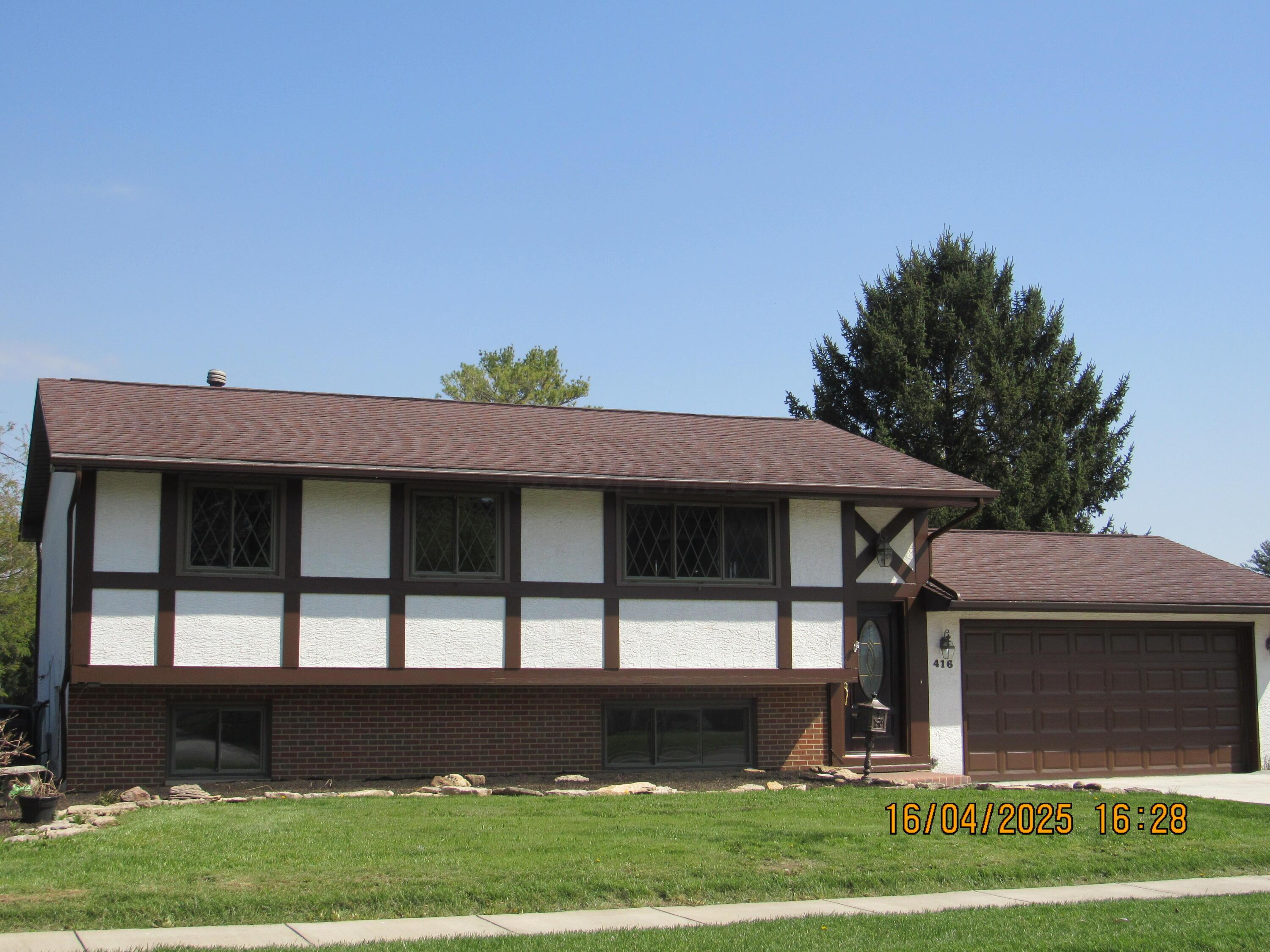 416 Cedar Heights Road Circleville, OH 43113 - Photo 2 of 26 IMG_1273