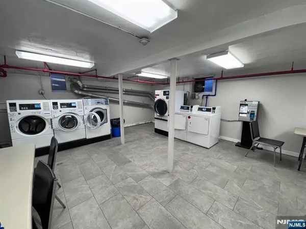 $2,500 | 2197 Center Avenue, Unit 197B, Fort Lee, NJ 07024