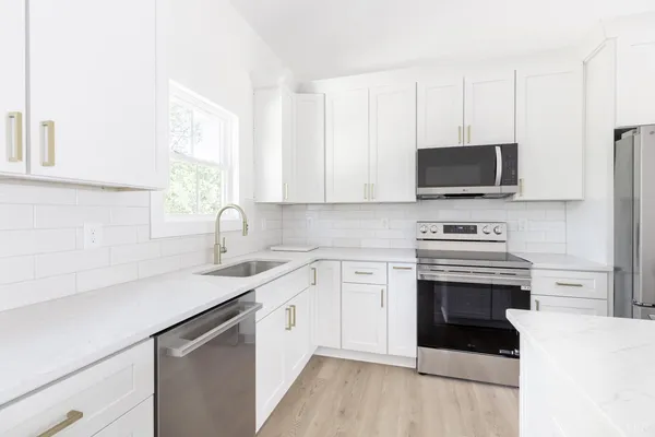 $499,000 | 2404 Twin Lake Drive, Bedford, VA 24523