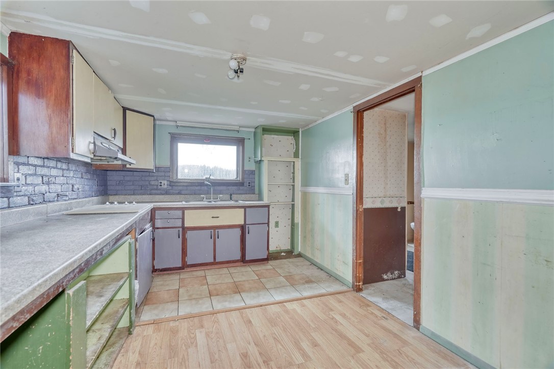 6014 Barclay Road Sodus, NY 14551 - Photo 13 of 48