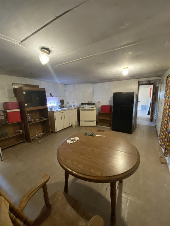 421 Northeast 5th Street Premont, TX 78375 - Photo 4 of 17 a living room with furniture and a wooden floor