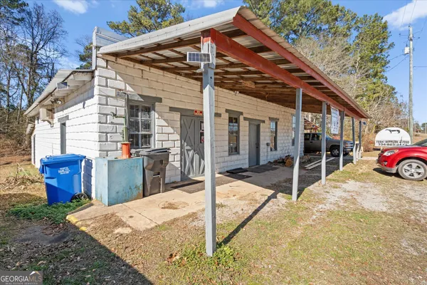 a view of a house