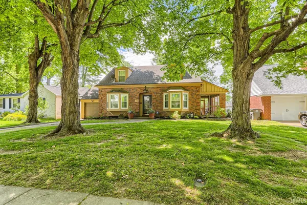 $259,900 | 2901 Bayard Park Drive, Evansville, IN 47714