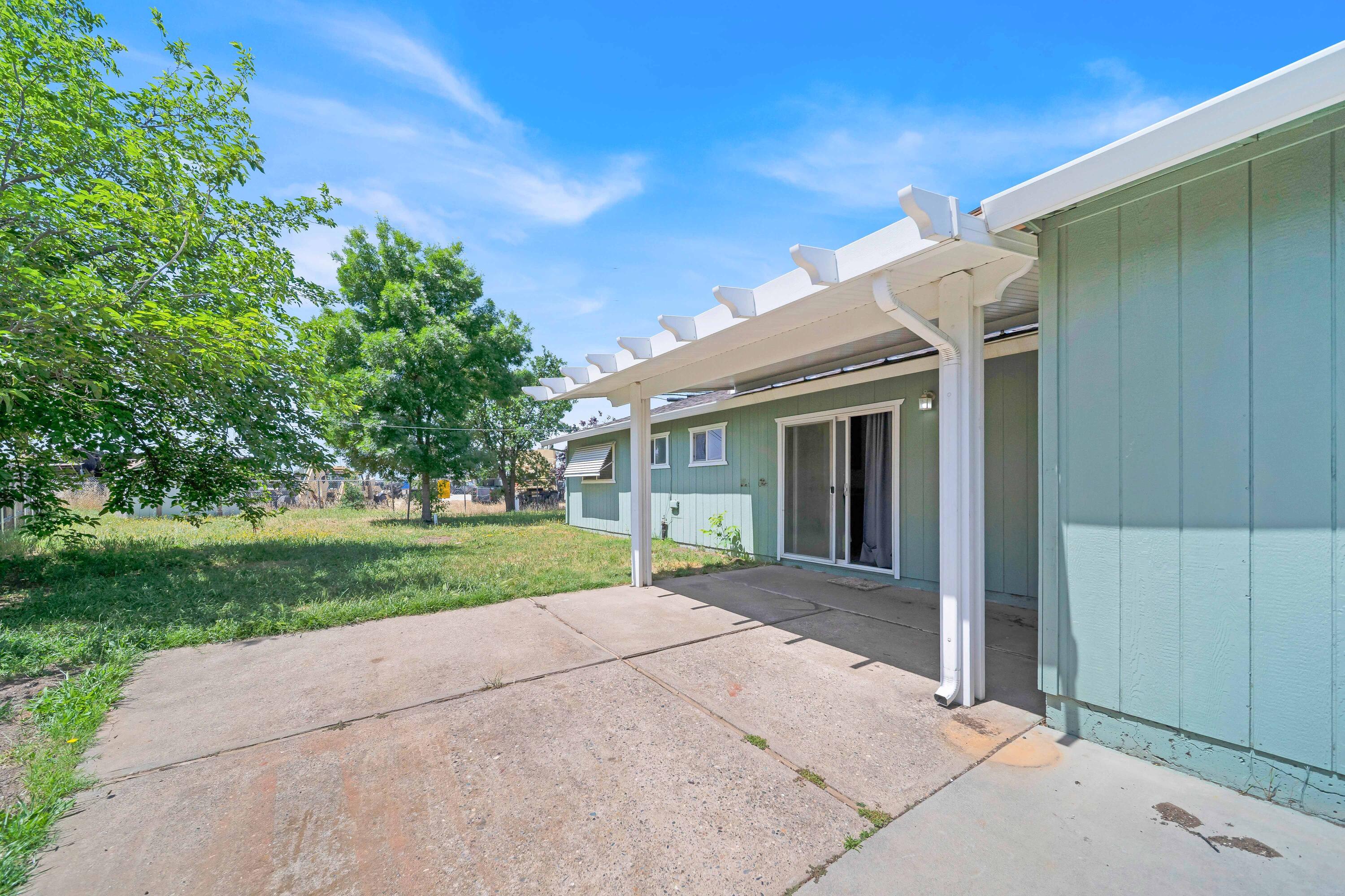 1945 Luning Street Red Bluff, CA 96080 - Photo 20 of 23 front view of a house with a yard