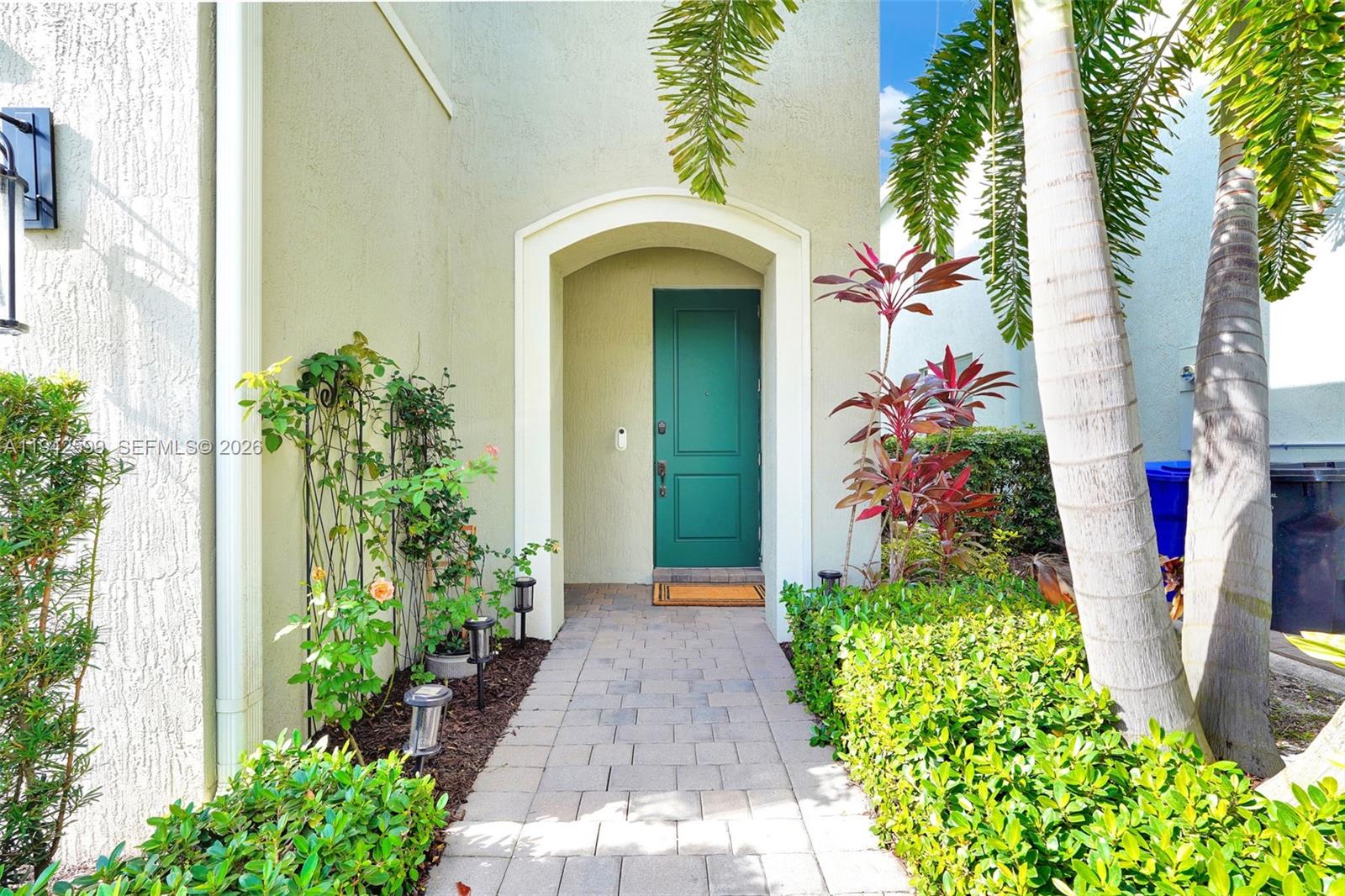 1612 Trailhead Terrace Hollywood, FL 33021 - Photo 4 of 53