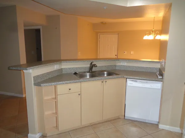$1,800 | 3627 Northwest Adriatic Lane, Unit 106, Jensen Beach, FL 34957