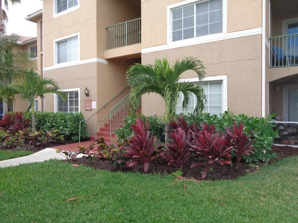 $1,800 | 3627 Northwest Adriatic Lane, Unit 106, Jensen Beach, FL 34957