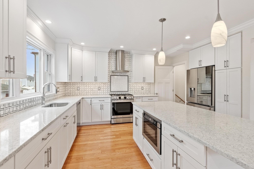 329 Warren Street Waltham, MA 02453 - Photo 12 of 23