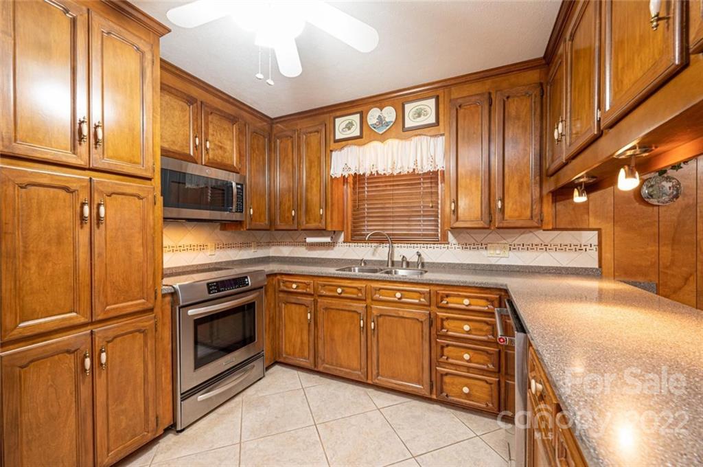800 Enola Road Morganton, NC 28655 - Photo 11 of 45 Gallery Image 11