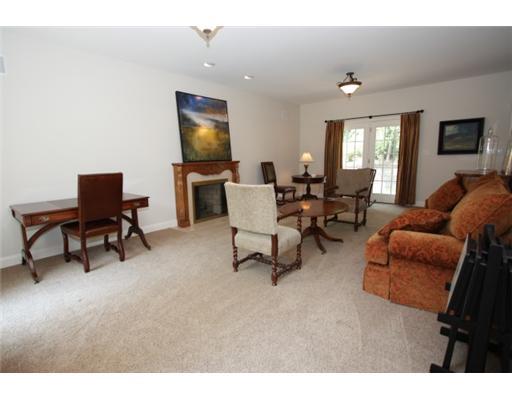 797 Scrubgrass Road Mt. Lebanon, PA 15243 - Photo 3 of 18 Family Room.