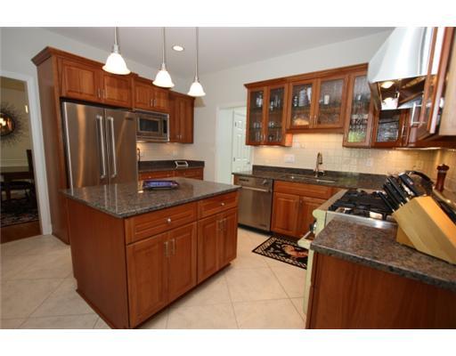 797 Scrubgrass Road Mt. Lebanon, PA 15243 - Photo 7 of 18 Kitchen.