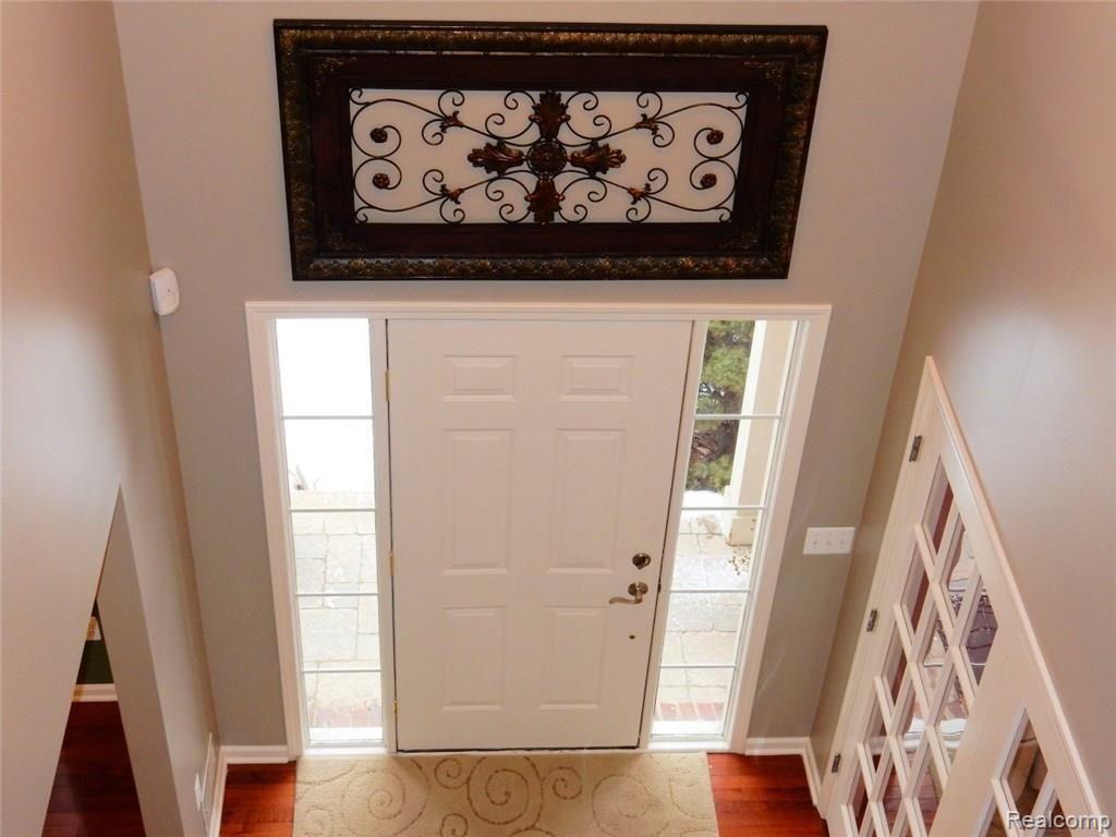 3382 Everett Drive Rochester, MI 48307 - Photo 37 of 92 Foyer (9) (Large).JPG