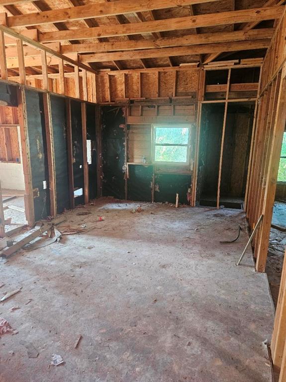 110 Choctaw Trail Whitney, TX 76692 - Photo 2 of 4 a front view of a house