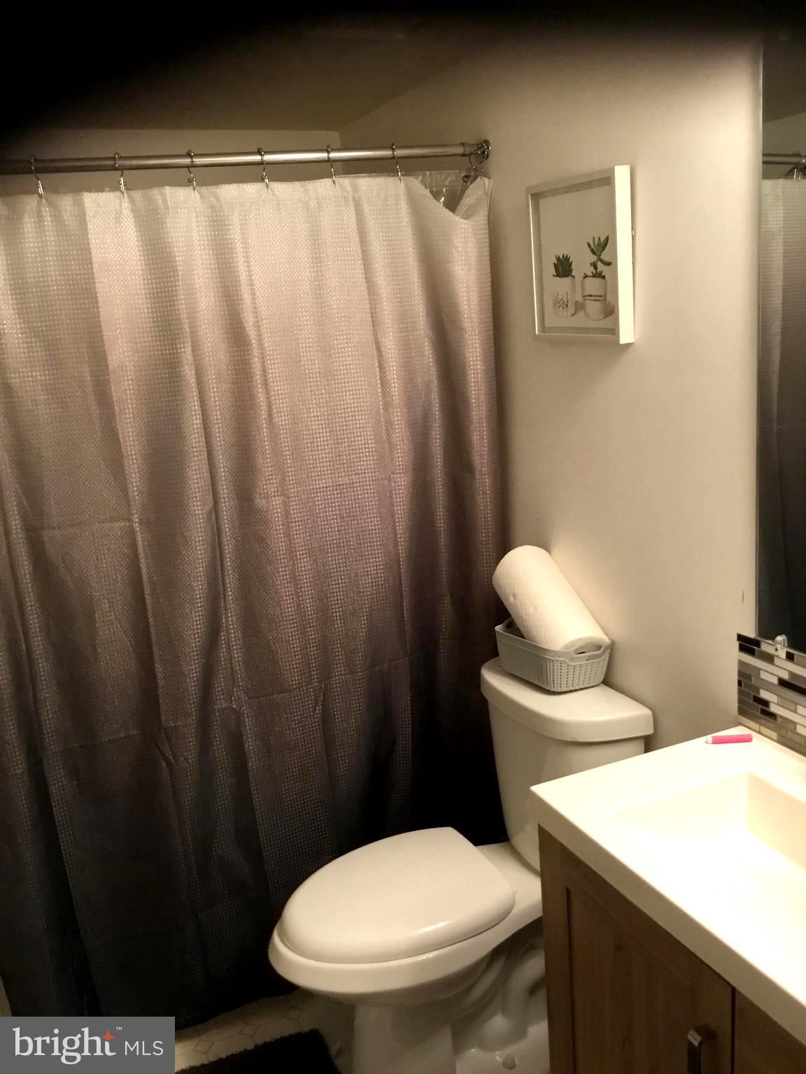 2015 Welsh Road, Unit C38 Philadelphia, PA 19115 - Photo 11 of 24 Bathroom