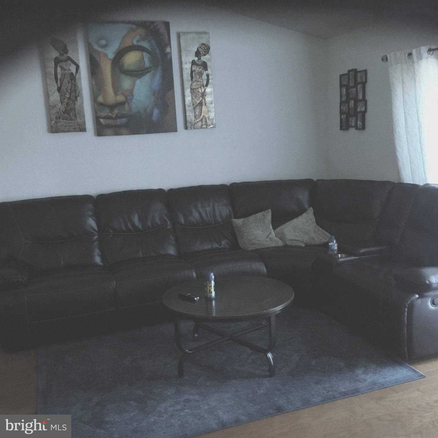 2015 Welsh Road, Unit C38 Philadelphia, PA 19115 - Photo 20 of 24 Spacious living room
