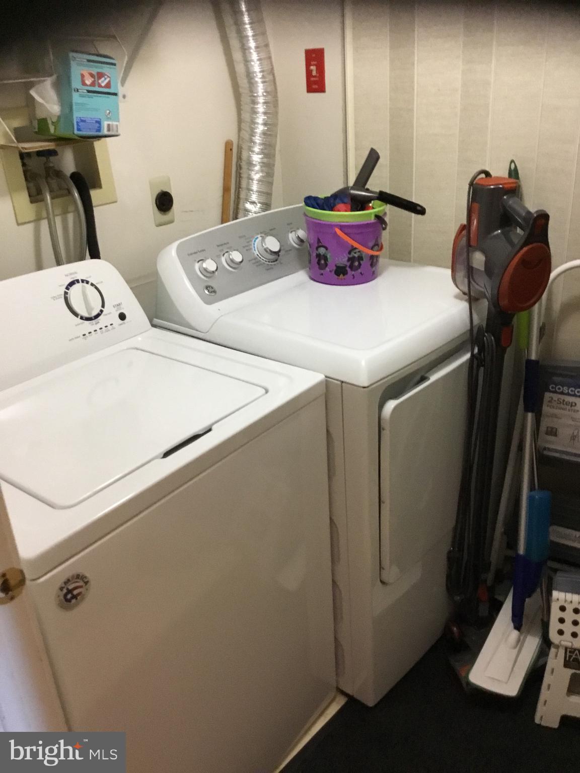 2015 Welsh Road, Unit C38 Philadelphia, PA 19115 - Photo 9 of 24 Washer/ Dryer---new