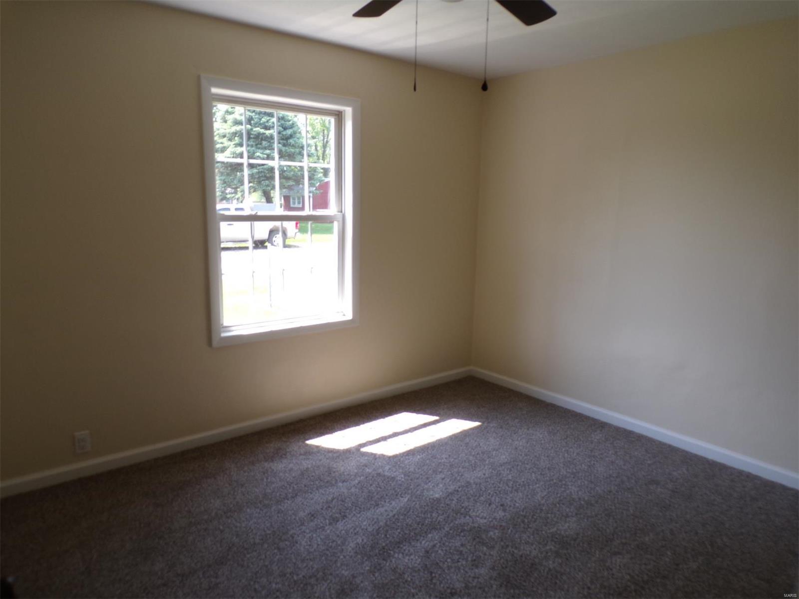 14 Maple Street Moro, IL 62067 - Photo 11 of 15