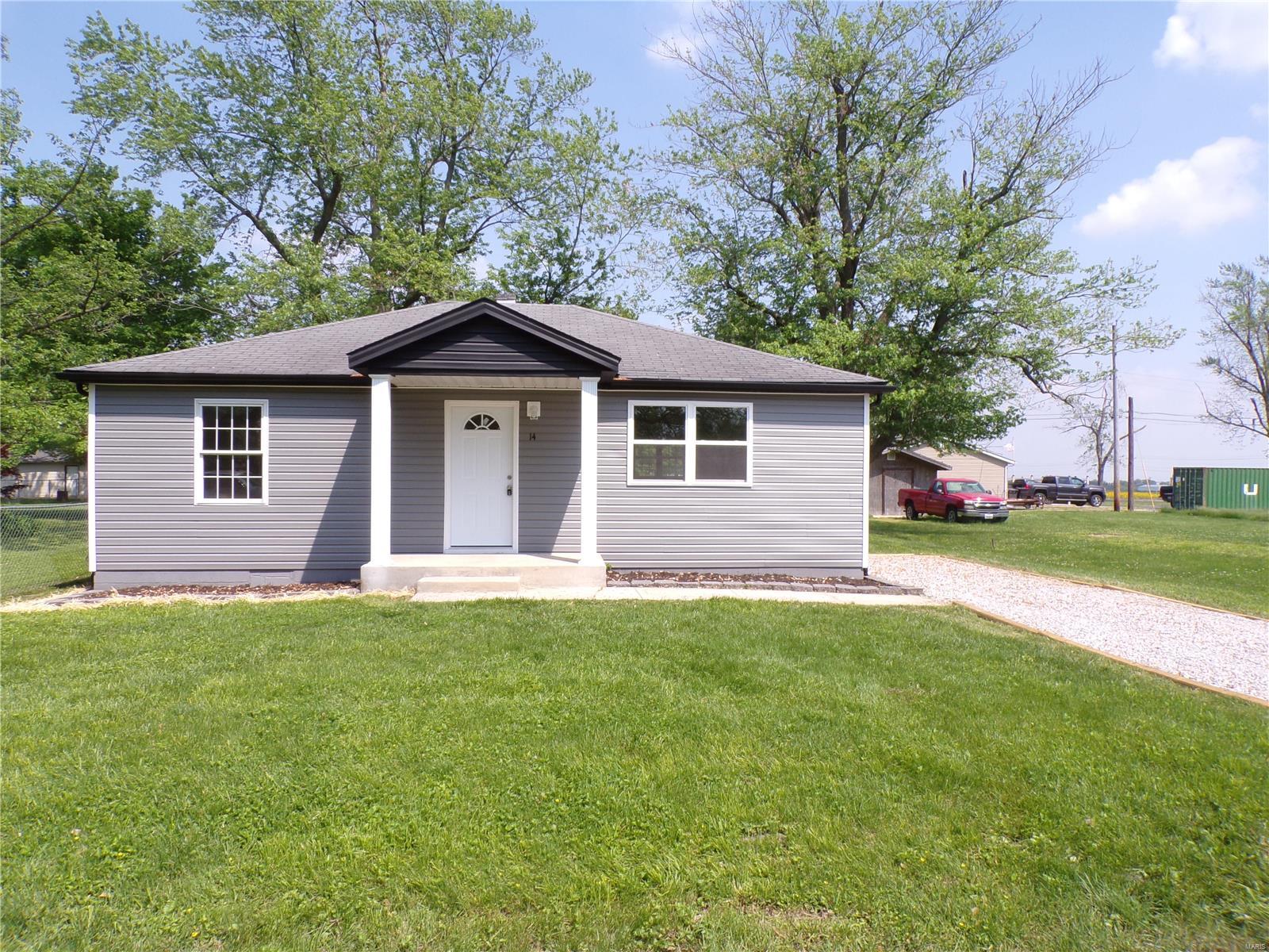 14 Maple Street Moro, IL 62067 - Photo 2 of 15