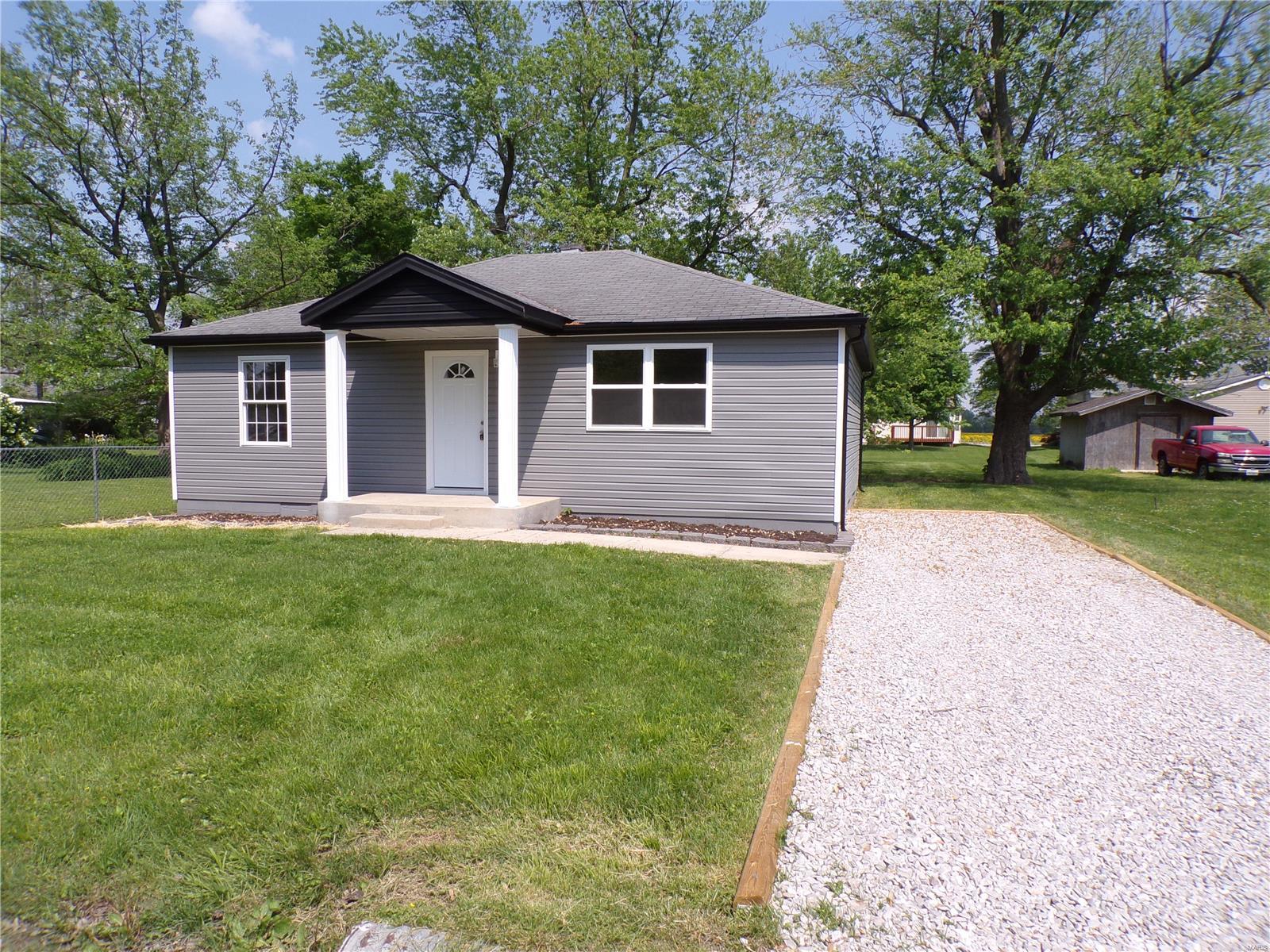 14 Maple Street Moro, IL 62067 - Photo 3 of 15