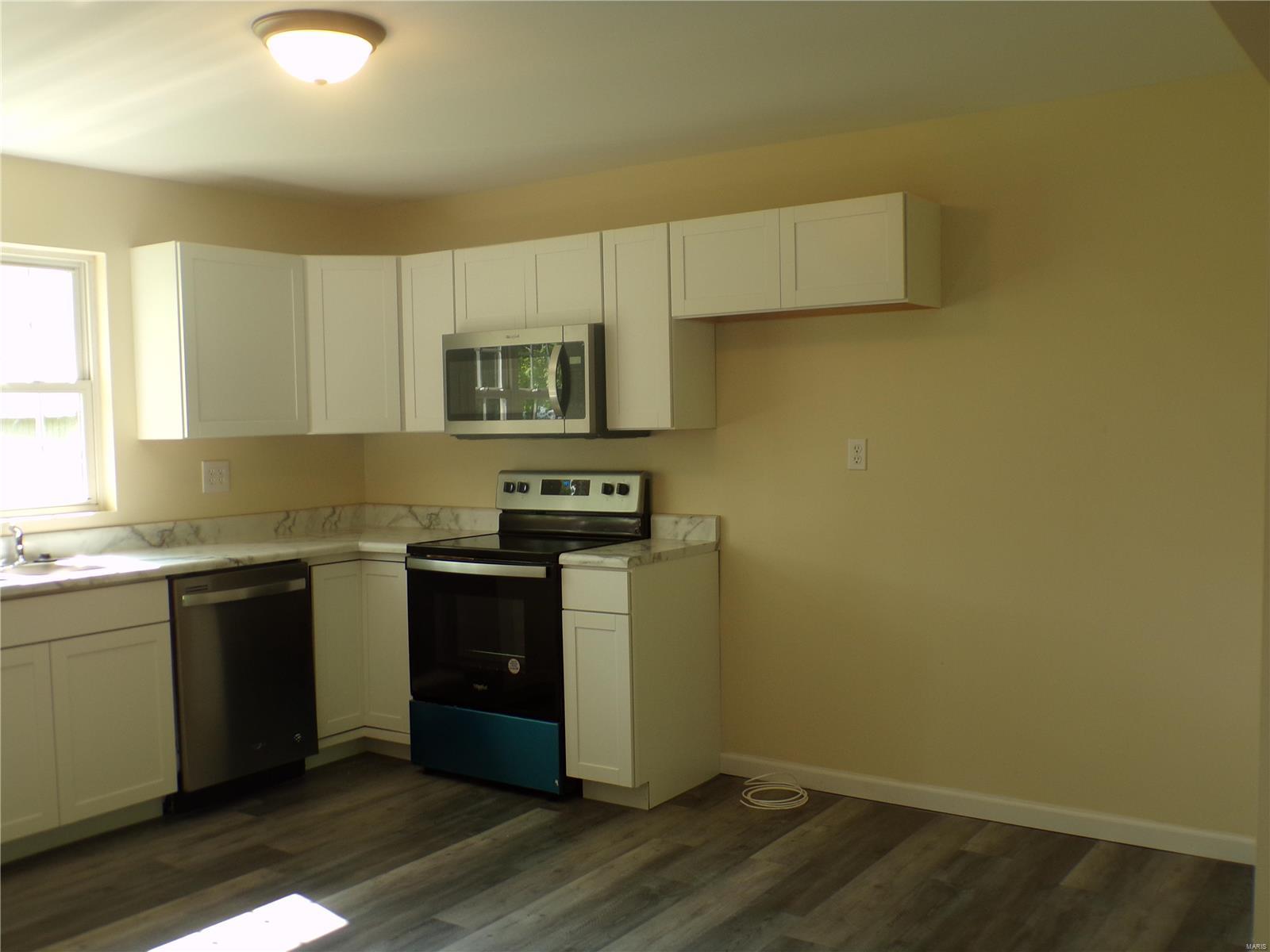 14 Maple Street Moro, IL 62067 - Photo 5 of 15
