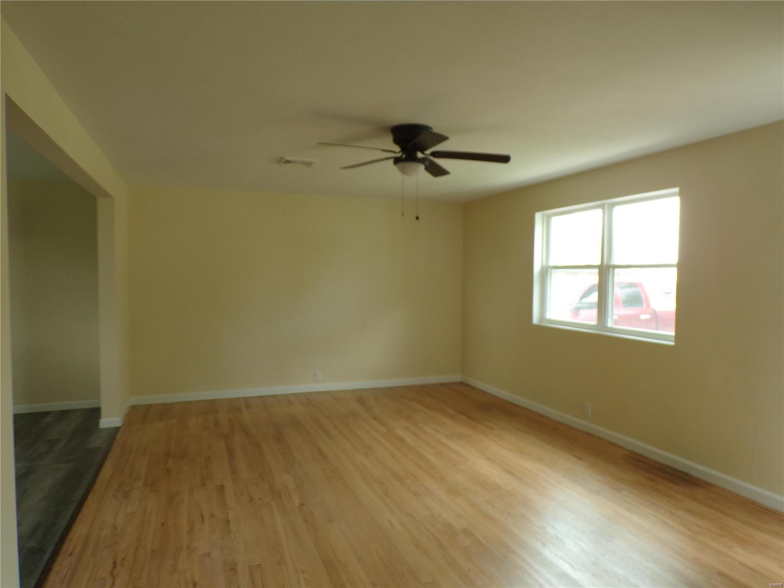 14 Maple Street Moro, IL 62067 - Photo 9 of 15
