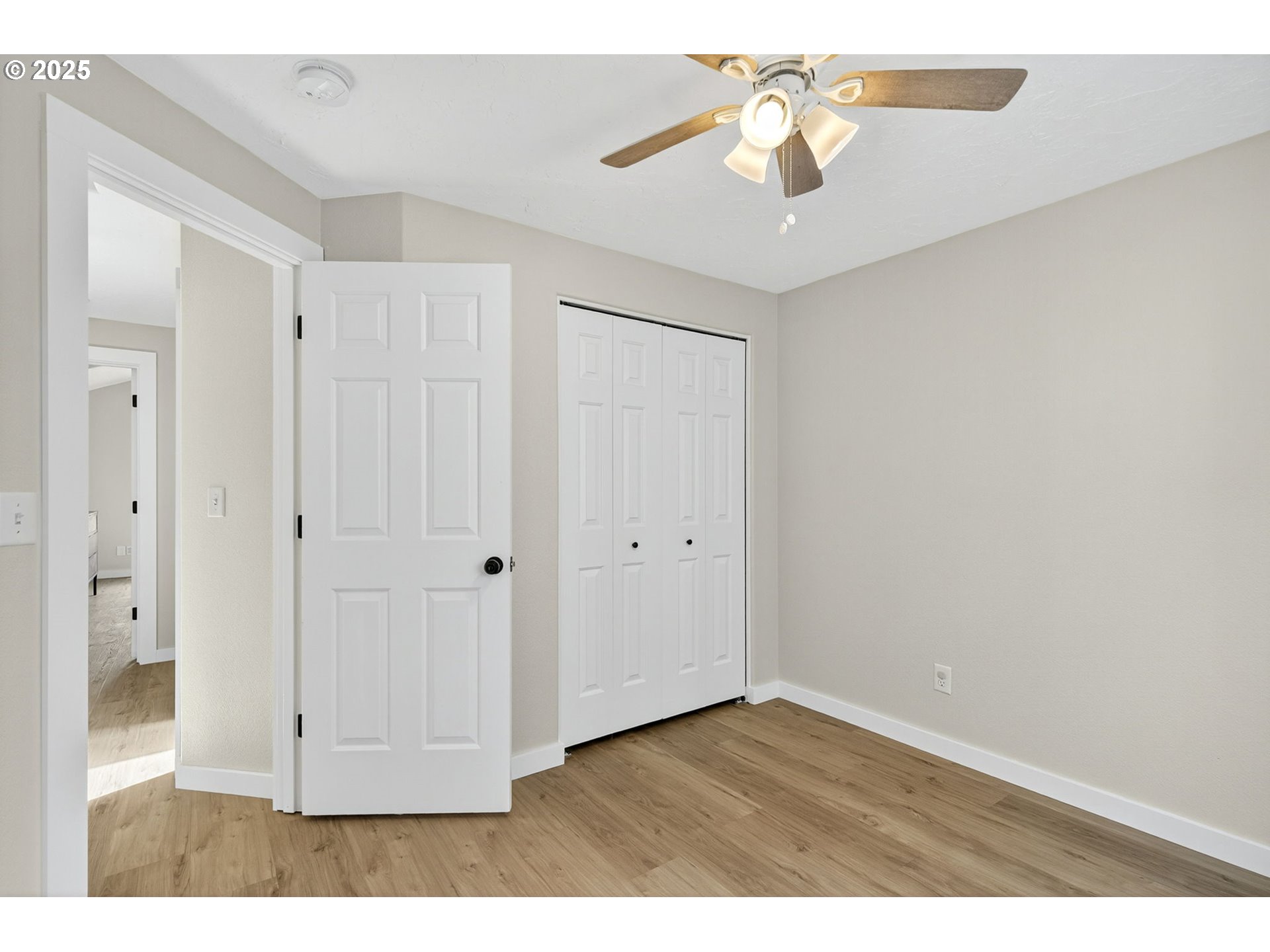 929 Northwest Spring Street Newport, OR 97365 - Photo 24 of 46 a view interior of the house