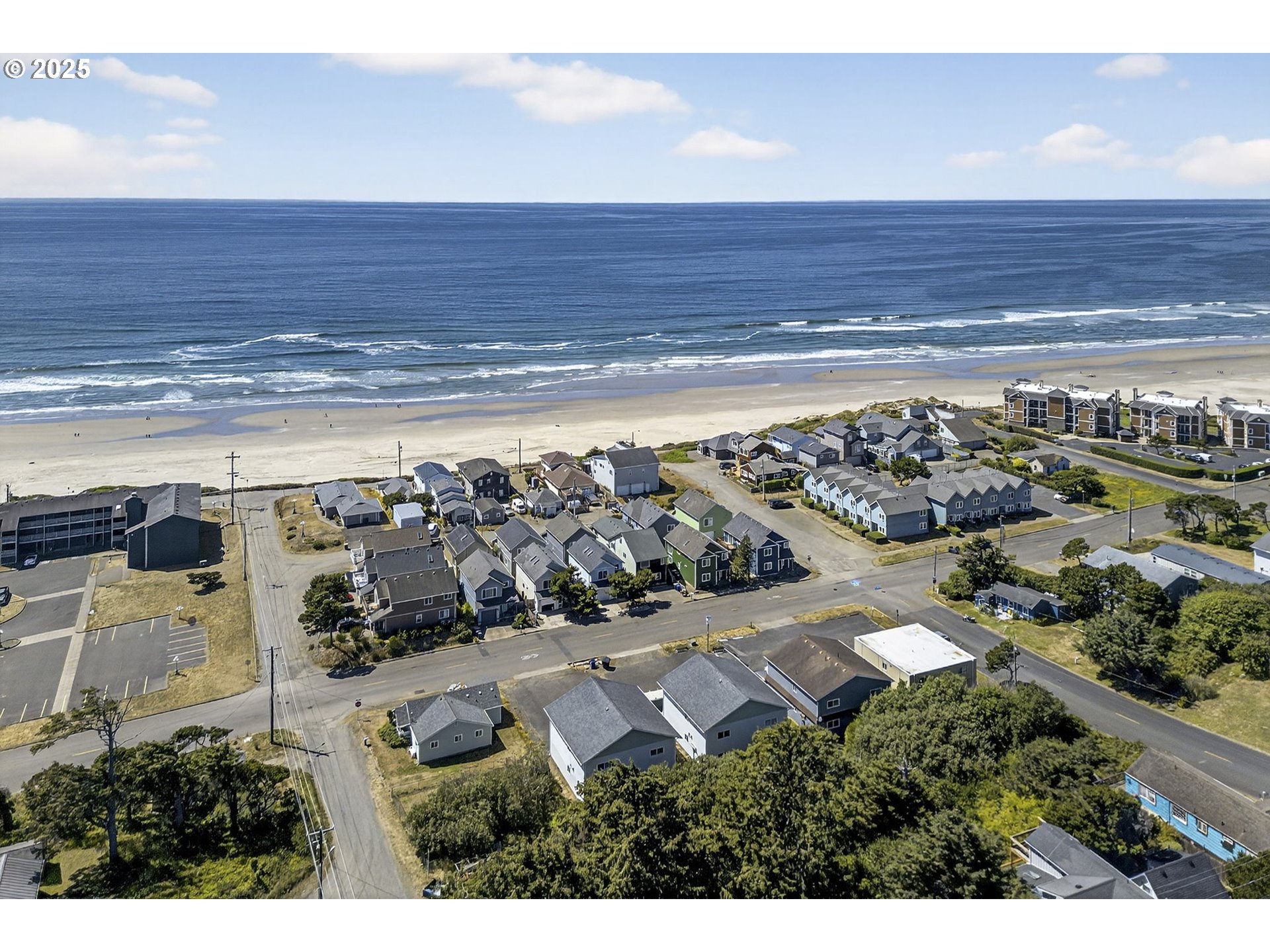 929 Northwest Spring Street Newport, OR 97365 - Photo 41 of 46 a view of an ocean and beach