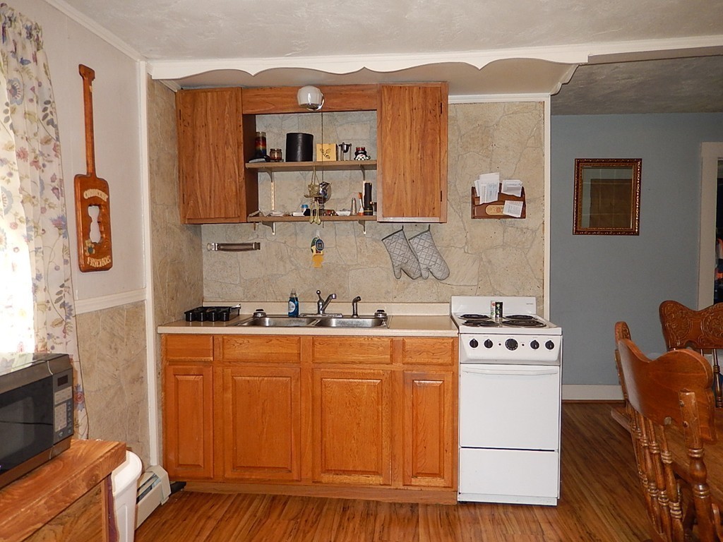 113 Main Street Oxford, MA 01540 - Photo 13 of 26