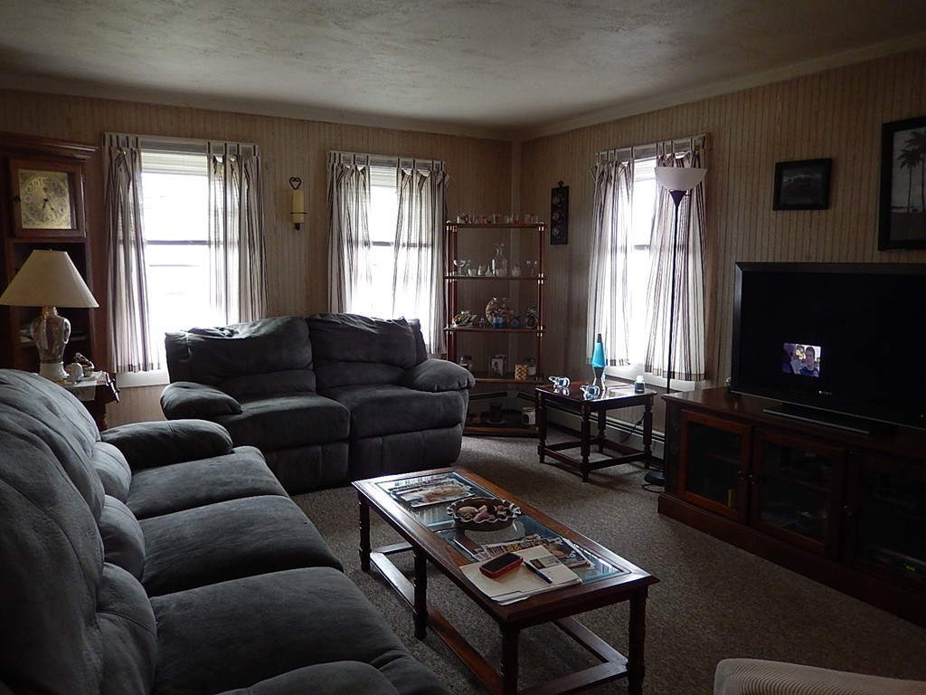 113 Main Street Oxford, MA 01540 - Photo 14 of 26