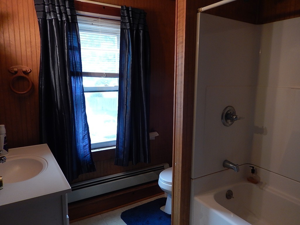 113 Main Street Oxford, MA 01540 - Photo 17 of 26