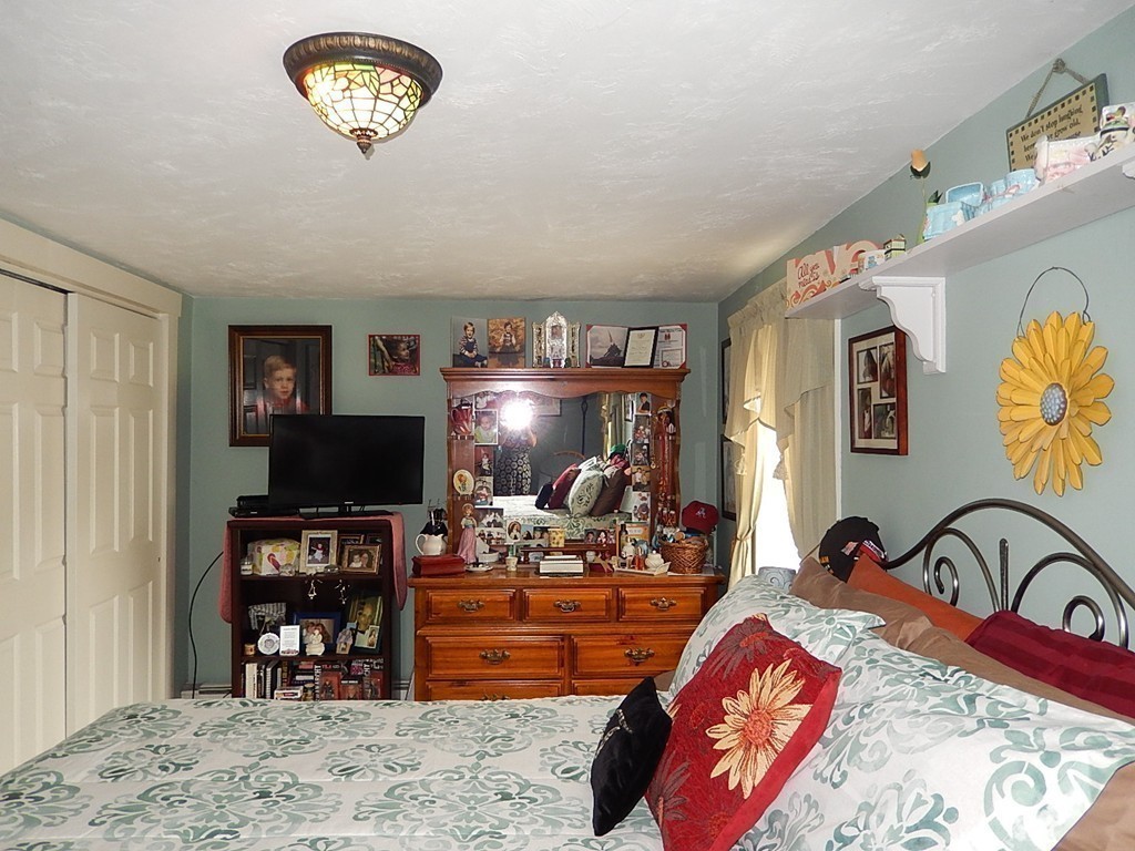 113 Main Street Oxford, MA 01540 - Photo 7 of 26