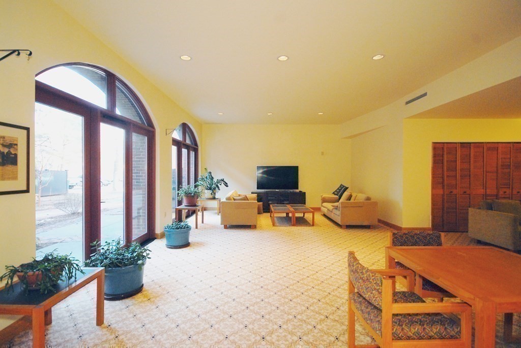 100 Keyes Road, Unit 307 Concord, MA 01742 - Photo 25 of 32