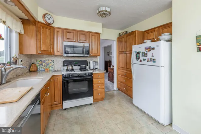 $475,000 | 125 Trent Road, Turnersville, NJ 08012