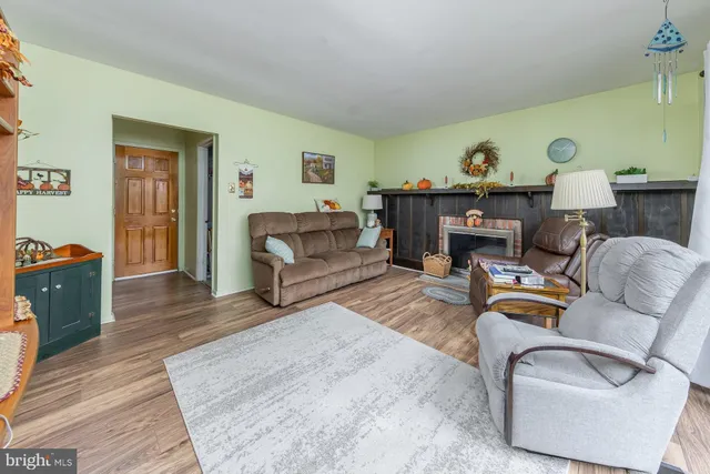 $475,000 | 125 Trent Road, Turnersville, NJ 08012