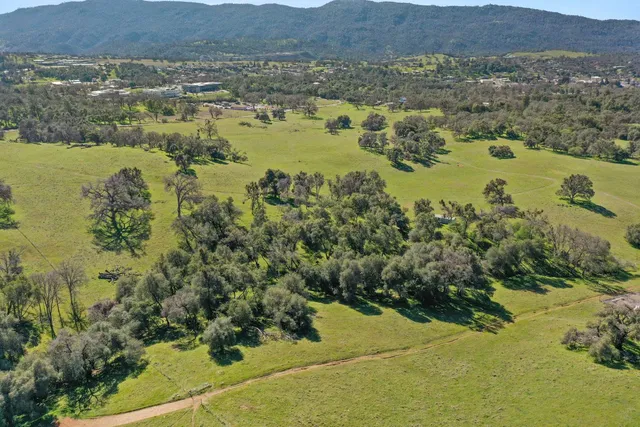 a view of outdoor space with mountain view